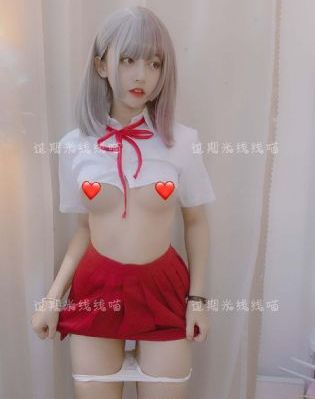 异国女郎在巴黎